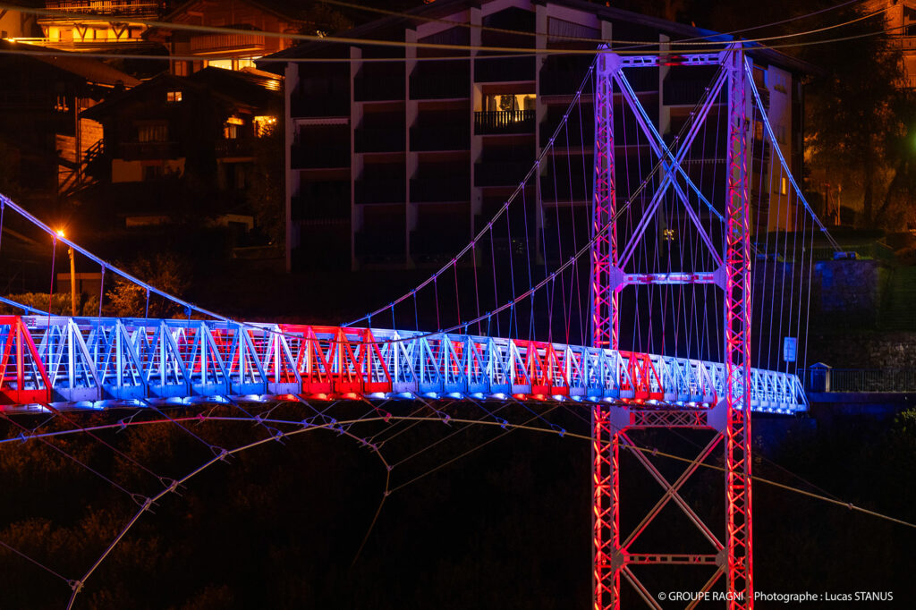 Mise en lumière de la passerelle François Baud